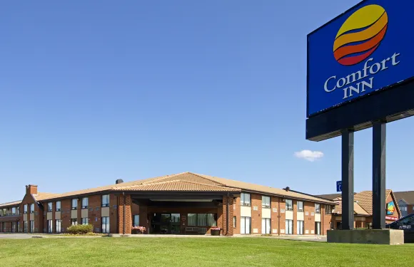 拉瓦爾舒適酒店