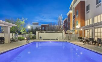 Holiday Inn Express & Suites Sacramento Airport Natomas