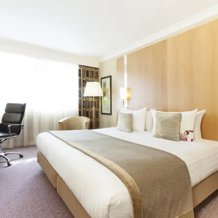 Crowne Plaza READING by IHG Hotels in Reading