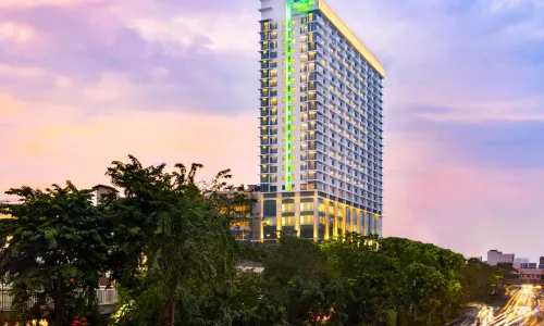Holiday Inn & Suites JAKARTA GAJAH MADA by IHG
