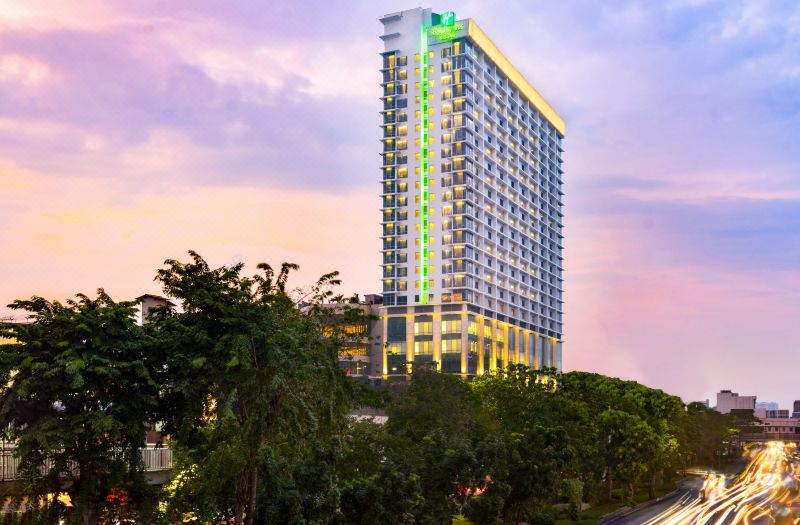 Holiday Inn & Suites Jakarta Gajah Mada by IHG