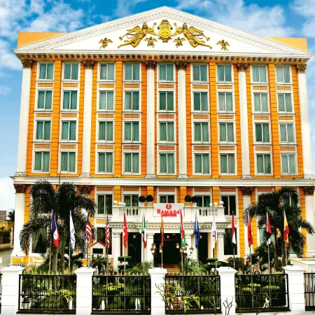 Ramada by Wyndham Amritsar Отели рядом с достопримечательностью «Колледж Хальса»