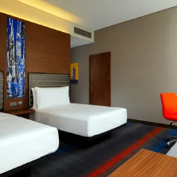 Aloft Me'aisam Dubai, A Marriott Hotel Отели рядом с достопримечательностью «Комплекс Дубай-Студио-Сити»