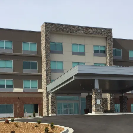 Holiday Inn Express & Suites DANVILLE by IHG