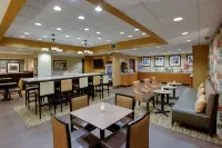 Hampton Inn Winfield/Teays Valley Hotels in Nitro