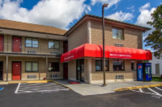 Red Carpet Inn Norwalk Hotels in 