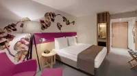 Holiday Inn FRANKFURT - ALTE OPER by IHG - bar