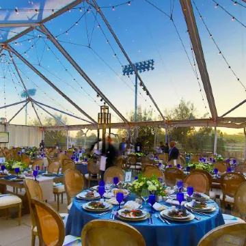 UCLA Meyer & Renee Luskin Conference Center Отели рядом с достопримечательностью «Вествуд»