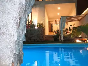 Mayan Majesty Boutique Hotel