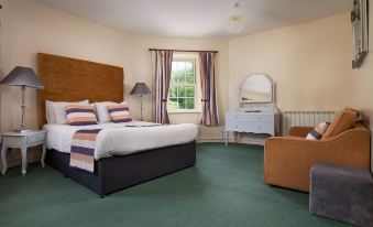 Fox & Hounds Country Hotel