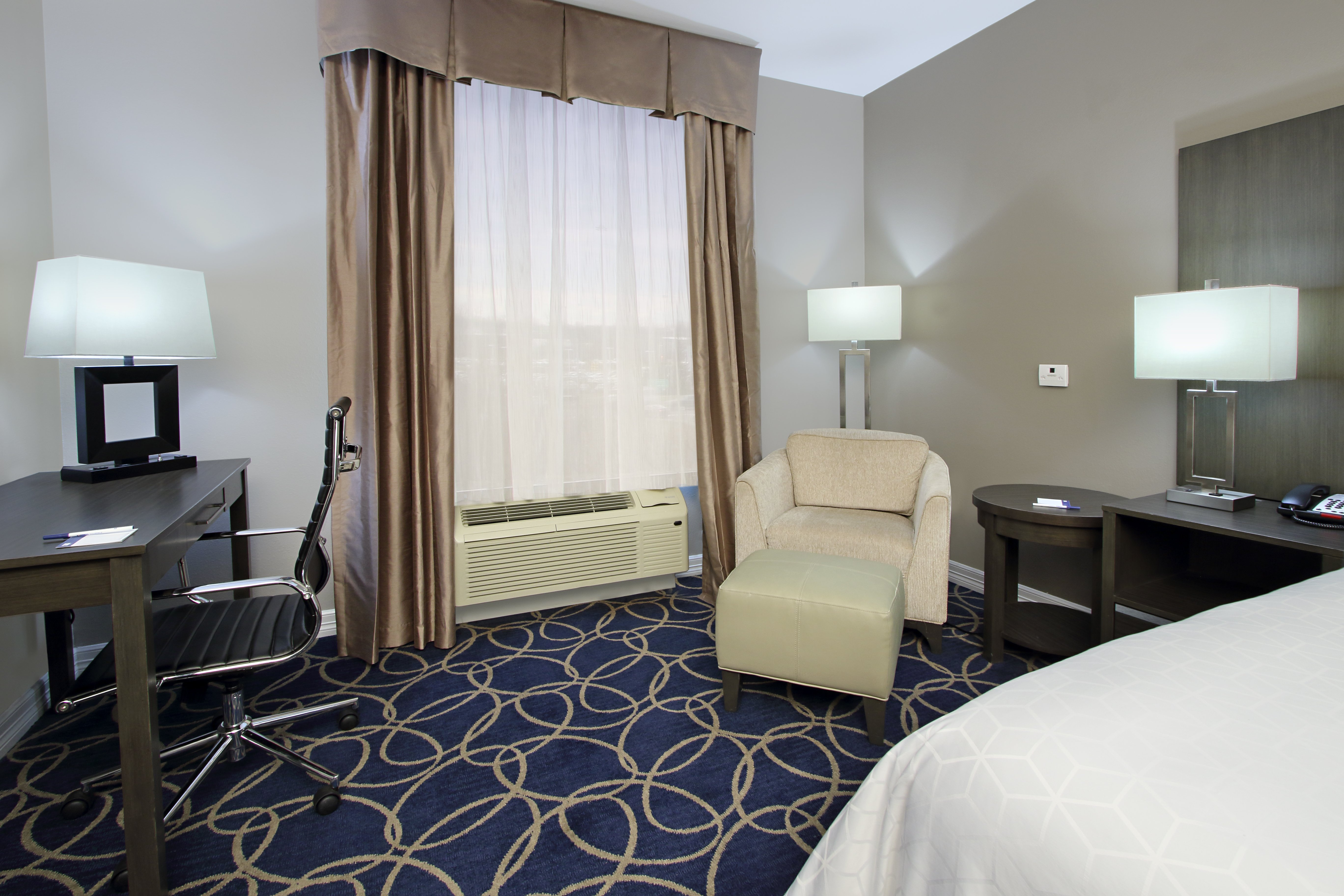 Holiday Inn Express and Suites Houston North - IAH Area, an Ihg Hotel