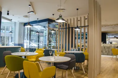 Suites Plaza Hotel & Wellness Andorra Hotels near Mobili, de Miquel Barcelo