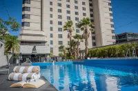 Hotel Grand Chancellor Adelaide - piscina