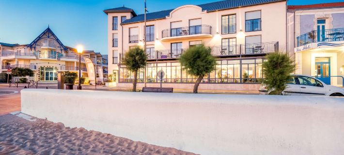 Les Flots - Hôtel et Restaurant Face à l'océan - Châtelaillon-Plage Hoteles en Poitou-Charentes