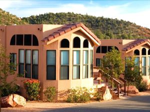 Sedona Pines Resort