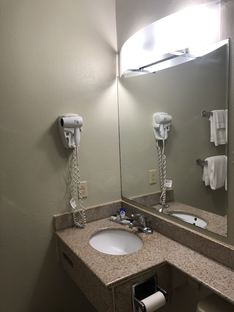 Americas Best Value Inn Schenectady