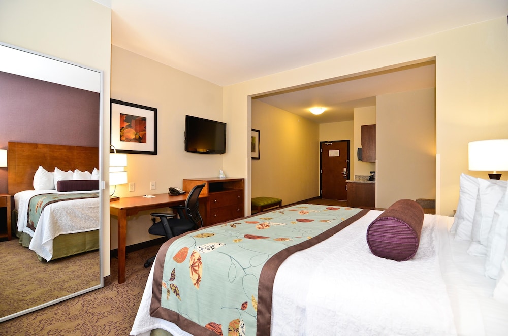 Best Western Plus Carousel Inn & Suites Burlington