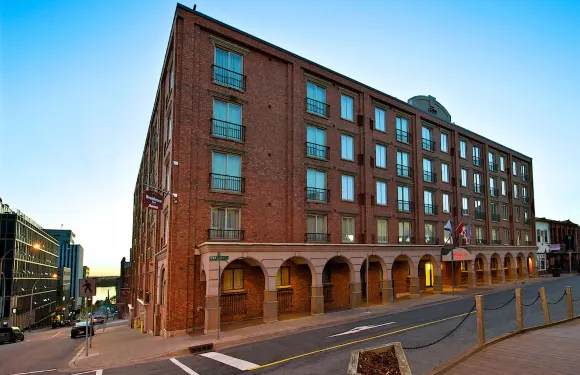 哈里法克斯市中心居家酒店