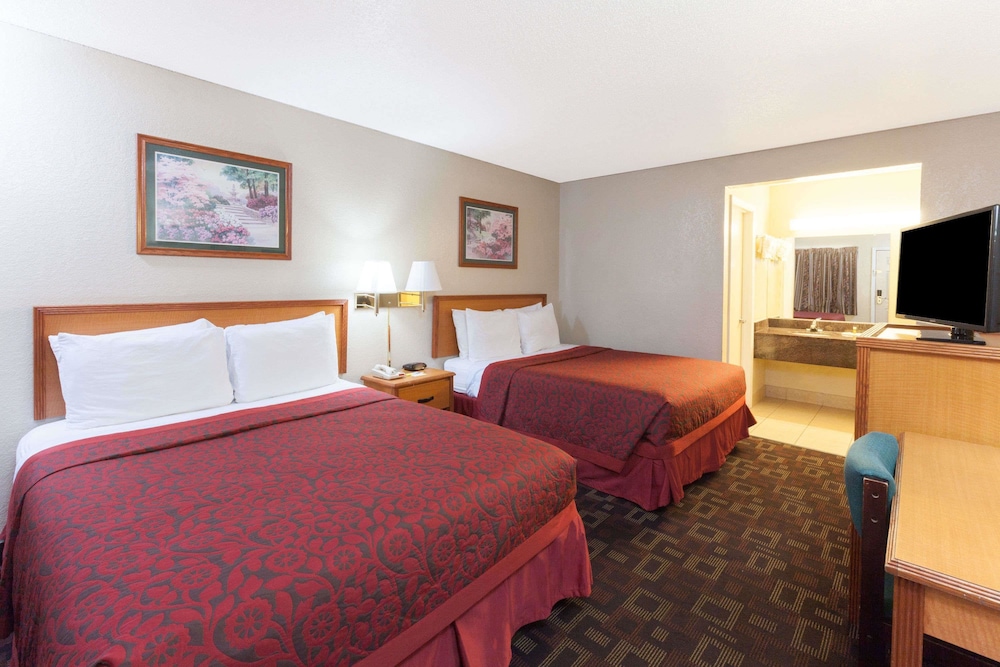 Days Inn by Wyndham Oklahoma City Fairground