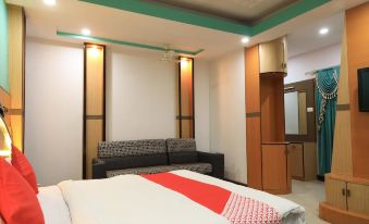 OYO Flagship 42122 Hotel Rahul Ganeshpeth Colony