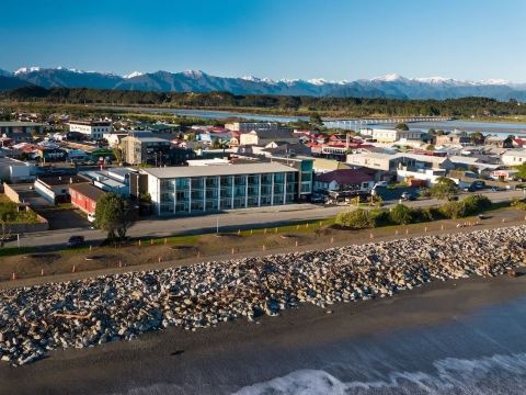 Beachfront Hotel Hokitika