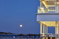 So White Club Resort