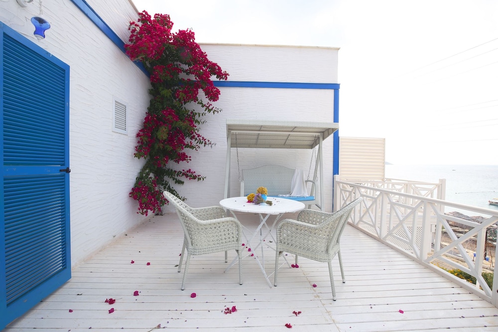 Hotel Mavi Beyaz