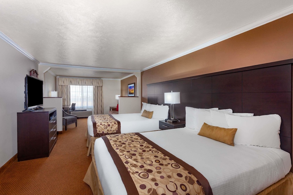 Ramada by Wyndham Moses Lake