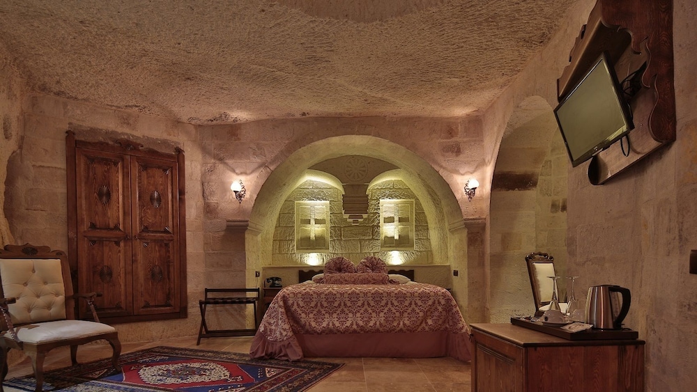 Phocas Cave Suites