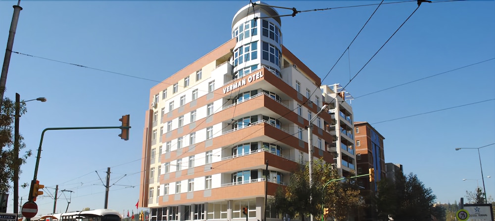 Verman Hotel