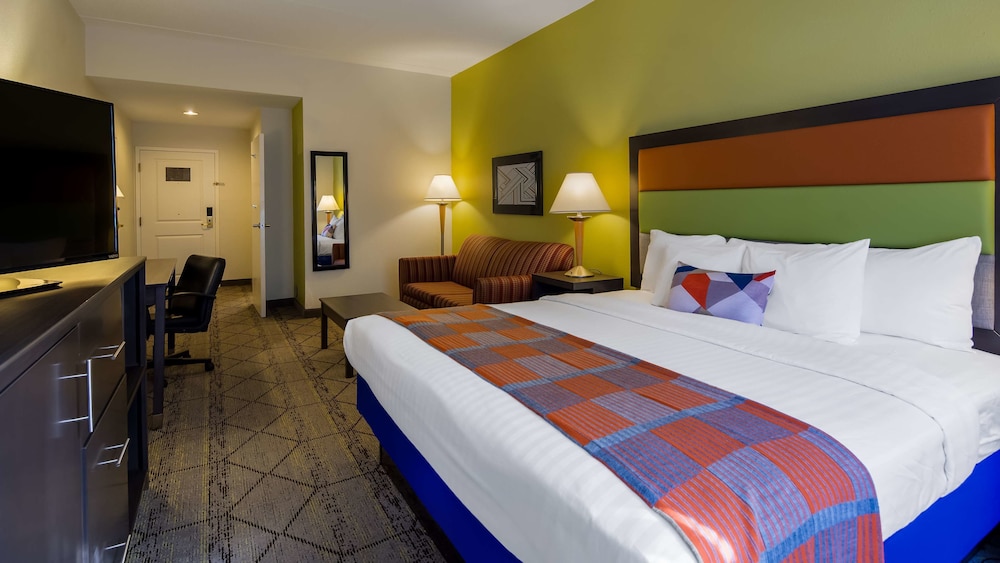 Best Western Plus Newport News