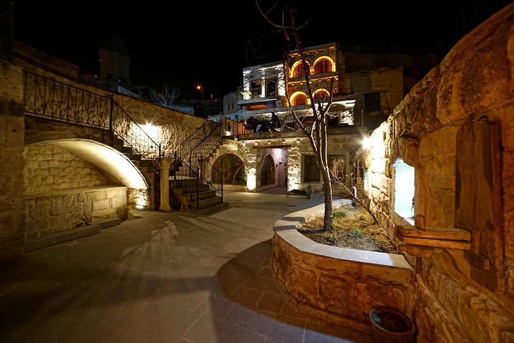 Angel Cave Suite
