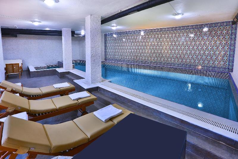 White Monarch Hotel