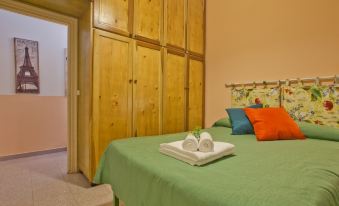 Trastevere Market Apartment