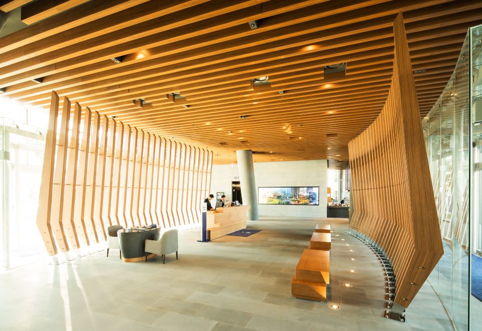 2. 노보텔 앰배서더..