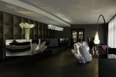 Roomers Frankfurt, Autograph Collection