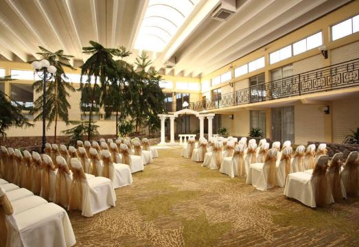 3. 윈덤 가든 프레..