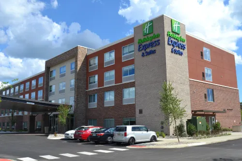 Holiday Inn Express & Suites GOODLETTSVILLE N - NASHVILLE by IHG