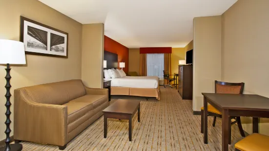 Holiday Inn Express & Suites Springfield - Dayton Area