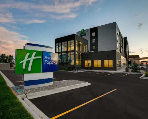 Holiday Inn Express LETHBRIDGE SOUTHEAST by IHG โรงแรมในเลทบริดจ์