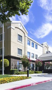 Hotels near Louis Vuitton Santa Clara Valley Fair, San Jose (from