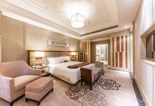 2. 시리 인터내셔널..