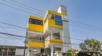 Family Guest House Kupang Baru Hotels in Sonokwijenan