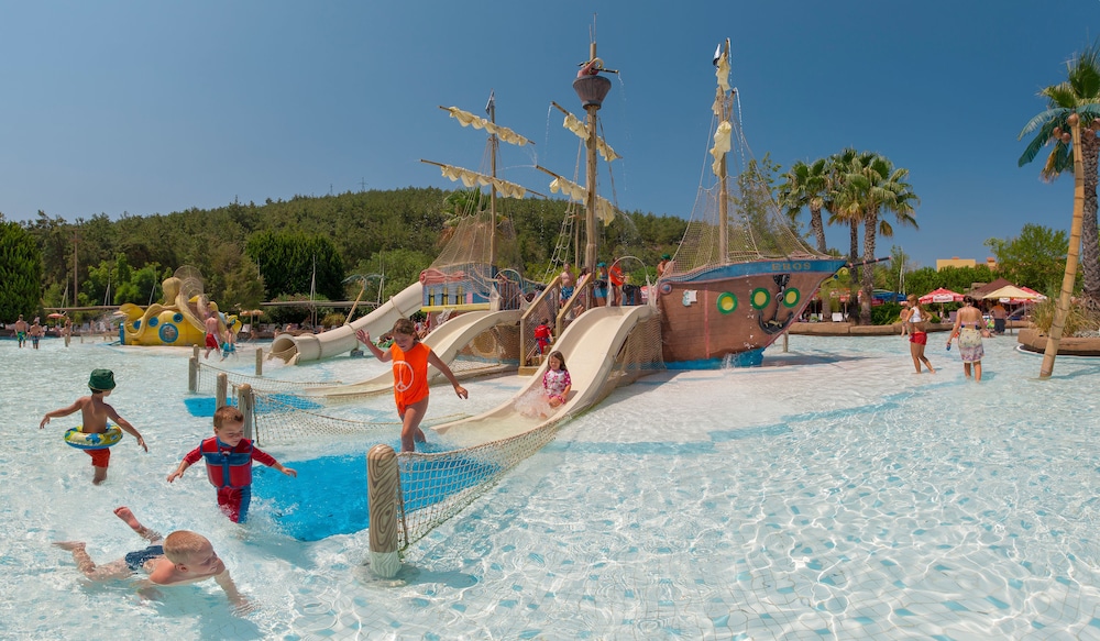 Aqua Fantasy Aquapark Hotel & Spa - All Inclusive