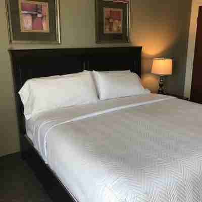 South Walton Suites and Spa - Bentonville Rooms