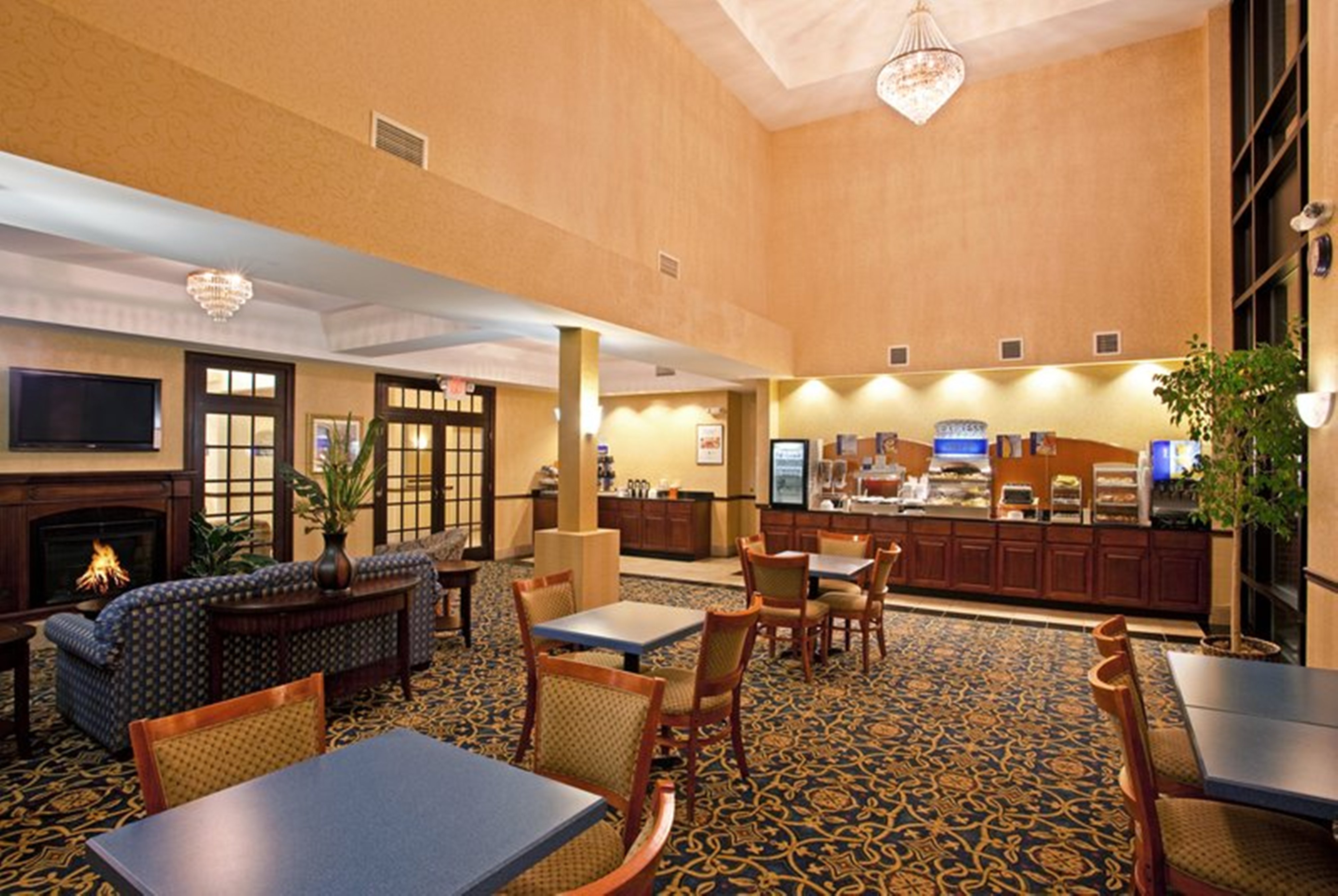 Holiday Inn Express Hotel & Suites Cleveland-Richfield, an Ihg Hotel