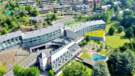 Andorra Park Hotel Отели рядом с достопримечательностью «Plaça de la Rotonda»
