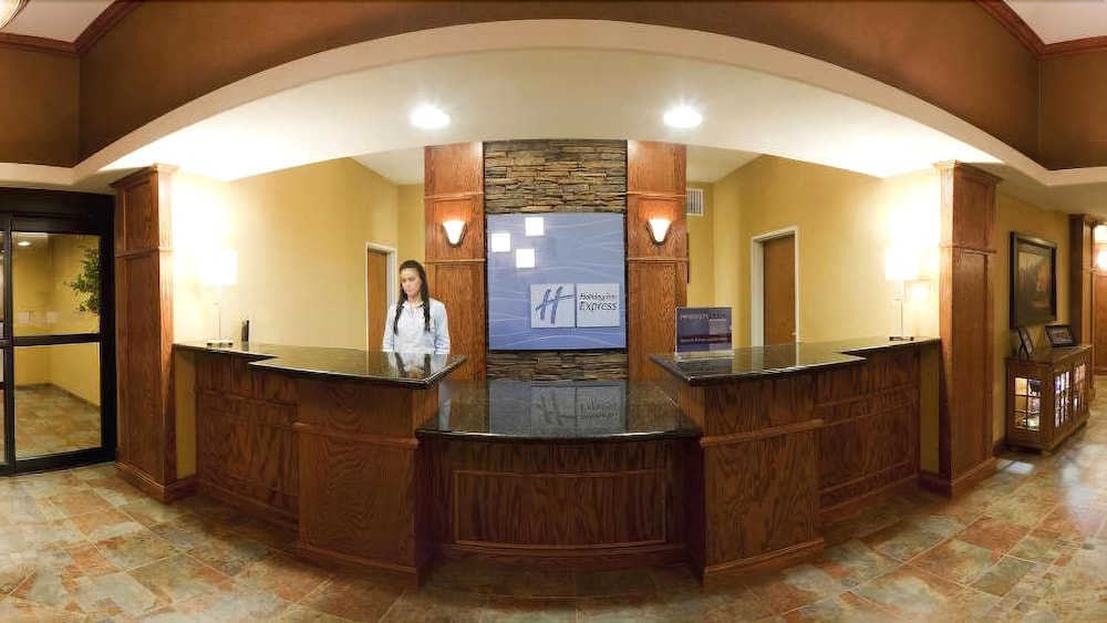 Holiday Inn Express Hotel & Suites Weston, an Ihg Hotel