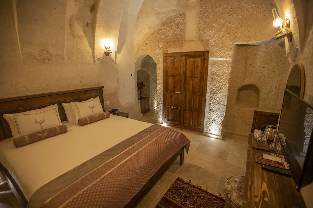 Anka Cave Suites