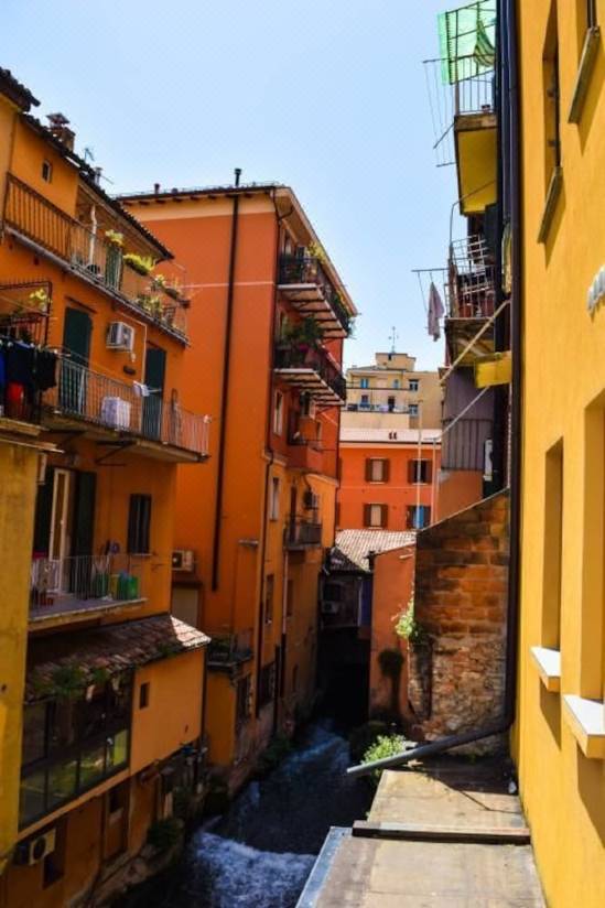 La Finestra Sul Canale-Bologna Updated 2022 Room Price-Reviews & Deals |  Trip.com